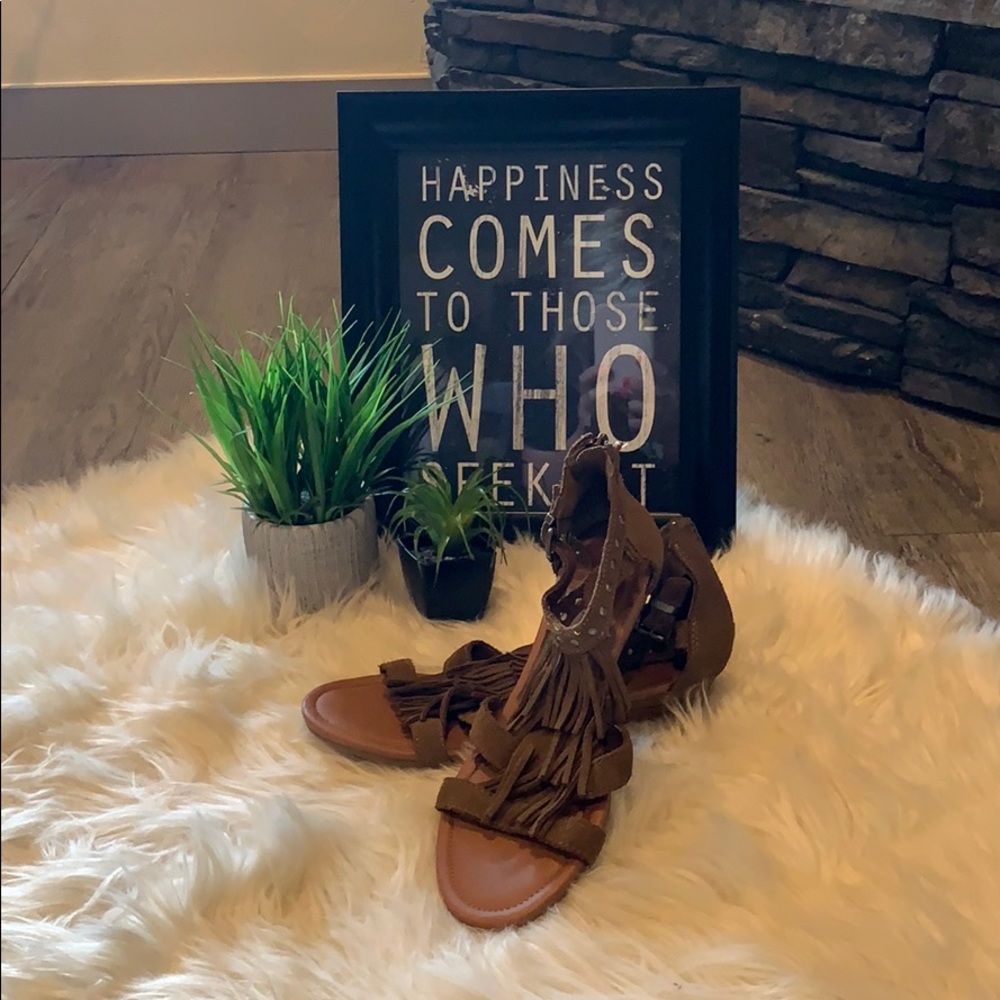 Minnetonka leather moccasin sandals with fringe